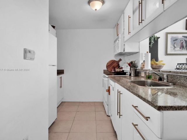 Продажа квартиры #909 - фото 6143895