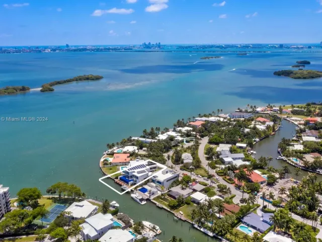 Продажа дома по адресу 1133 Belle Meade Island Dr - фото 5219759