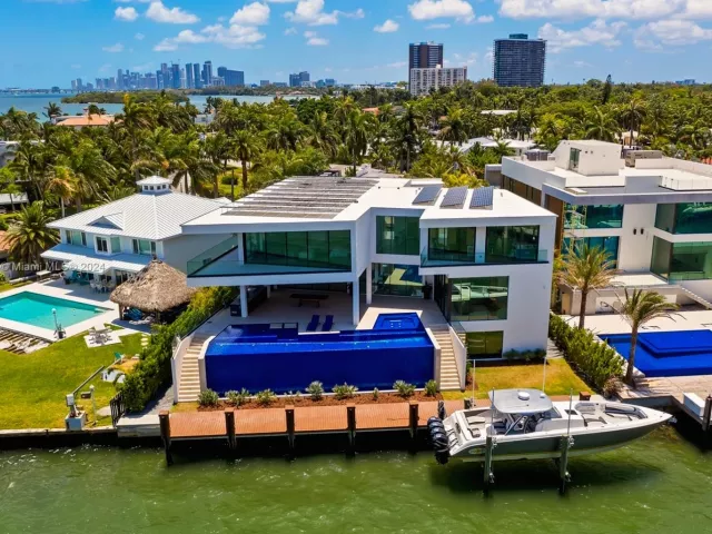 Продажа дома по адресу 1133 Belle Meade Island Dr - фото 5219762