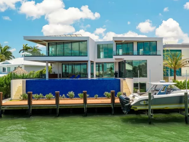 Продажа дома по адресу 1133 Belle Meade Island Dr - фото 5219763