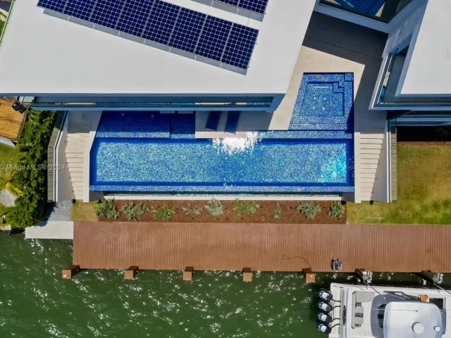 Продажа дома по адресу 1133 Belle Meade Island Dr - фото 5219748