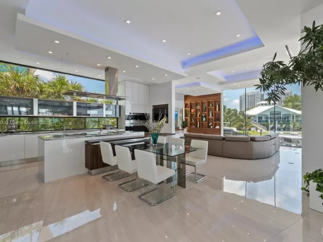 Продажа дома по адресу 1133 Belle Meade Island Dr - фото 5219754