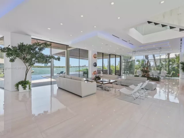 Продажа дома по адресу 1133 Belle Meade Island Dr - фото 5219755