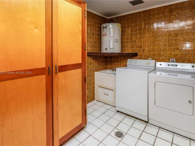 Продажа дома по адресу 101 NW 21st - фото 5216374