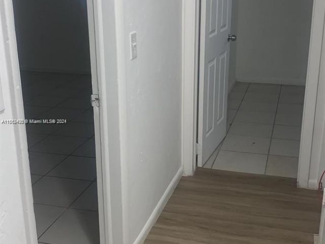 Продажа дома по адресу 411 SW 22nd Ave - фото 5327132