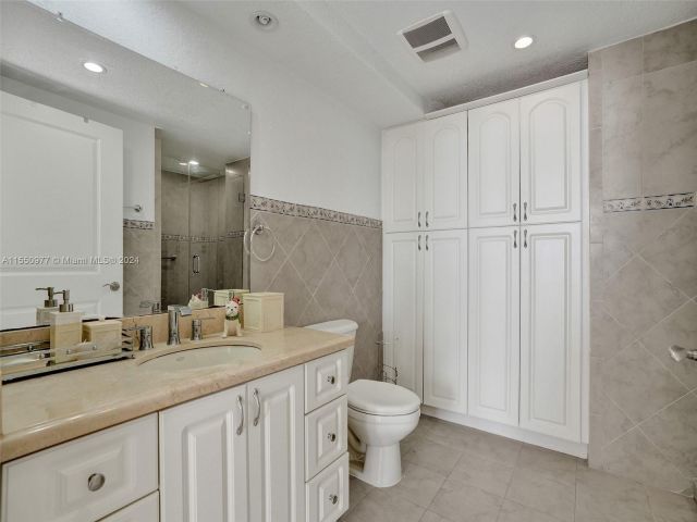 Продажа квартиры #725 - фото 7430573