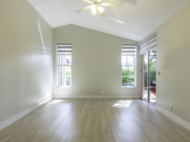 Продажа дома по адресу 17720 Candlewood Terrace - фото 5257015