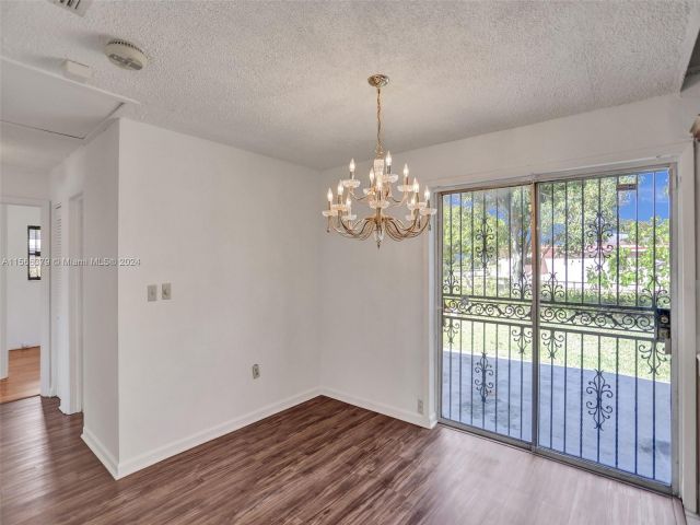 Продажа дома по адресу 17940 NW 8th Ave - фото 5252921