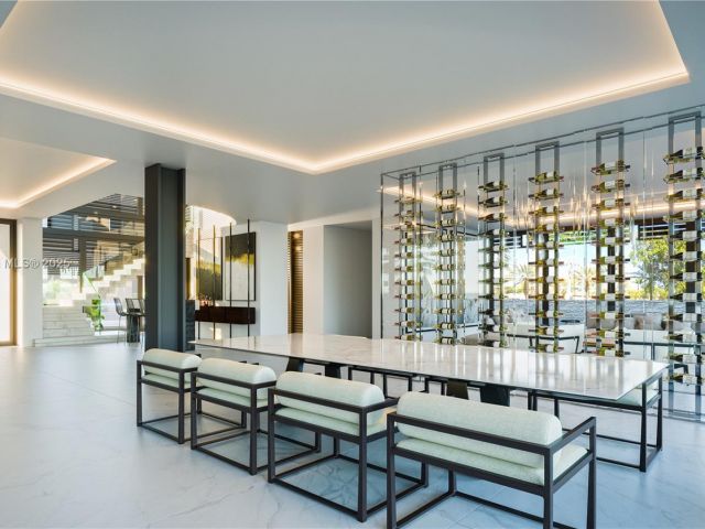 Продажа дома по адресу 3460 NE 164th St - фото 5581460