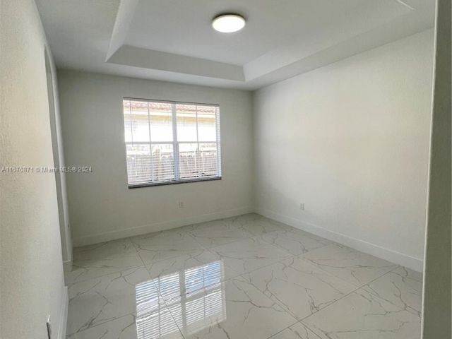 Продажа дома по адресу 14939 SW 11th Ln - фото 5333444