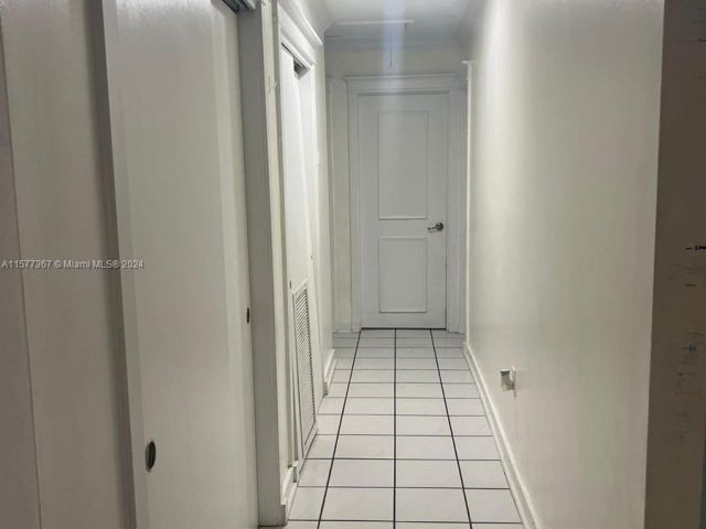 Продажа дома по адресу 1165 NW 15th St - фото 5461789