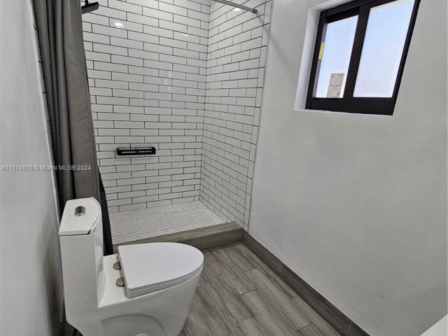 Продажа дома по адресу 6521 SW 44th St - фото 5346230