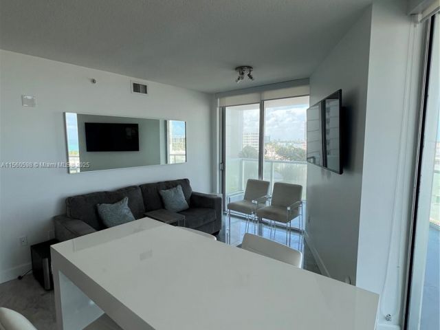 Продажа квартиры #701 - фото 7445231