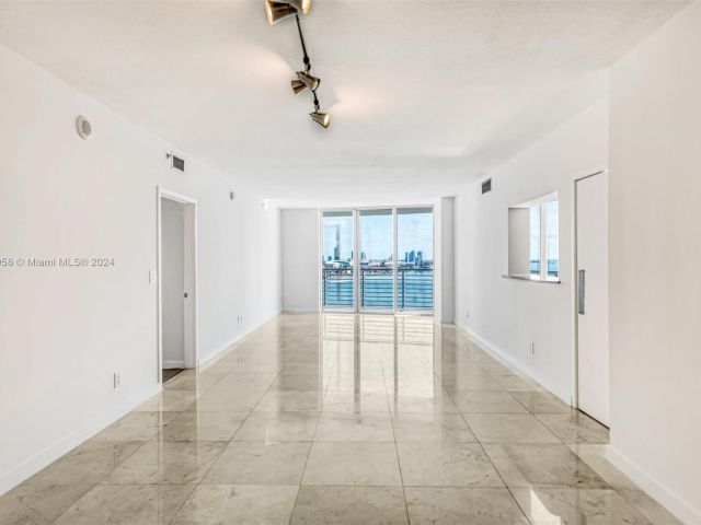 Продажа квартиры #1923 - фото 7518049