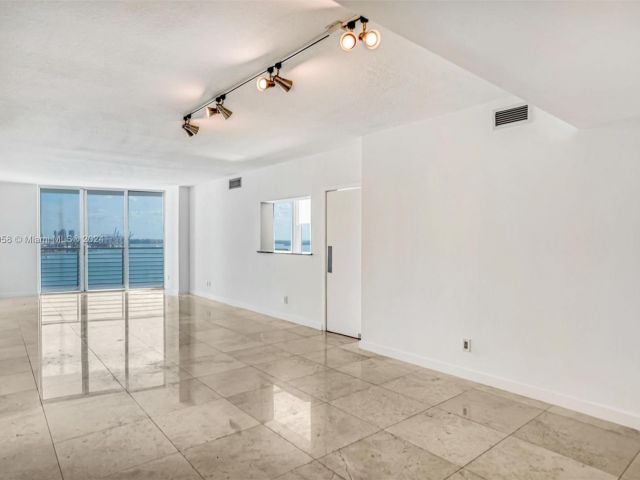 Продажа квартиры #1923 - фото 7518050