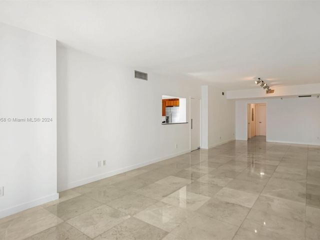 Продажа квартиры #1923 - фото 7518052