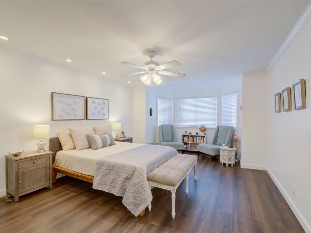 Продажа дома по адресу 519 SW 7th Ave 8 - фото 5406811