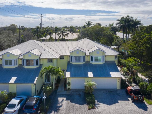 Продажа дома по адресу 519 SW 7th Ave 8 - фото 5406820