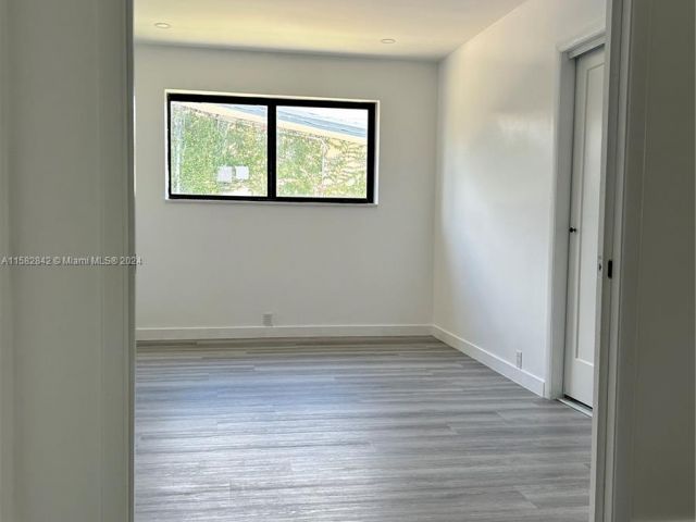 Продажа дома по адресу 1251 NW 143rd St - фото 5396148