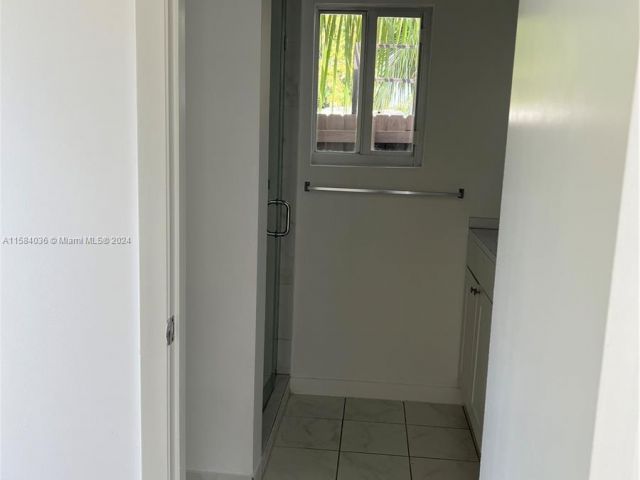 Продажа дома по адресу 1263 NE 128th St - фото 5389486