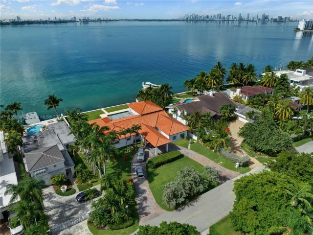 Продажа дома по адресу 1730 Bay Dr - фото 5405925