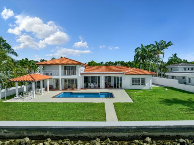 Продажа дома по адресу 1730 Bay Dr - фото 5405928