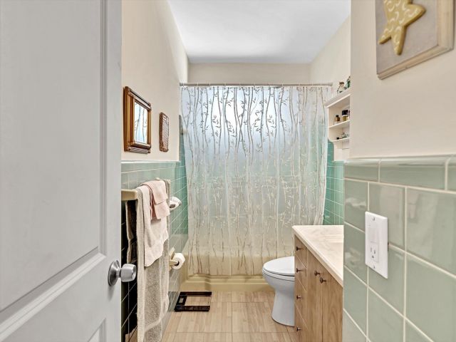 Продажа дома по адресу 19321 NE 18th Place - фото 6771680