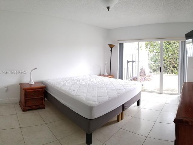 Продажа дома по адресу 15351 SW 36th St - фото 5412668