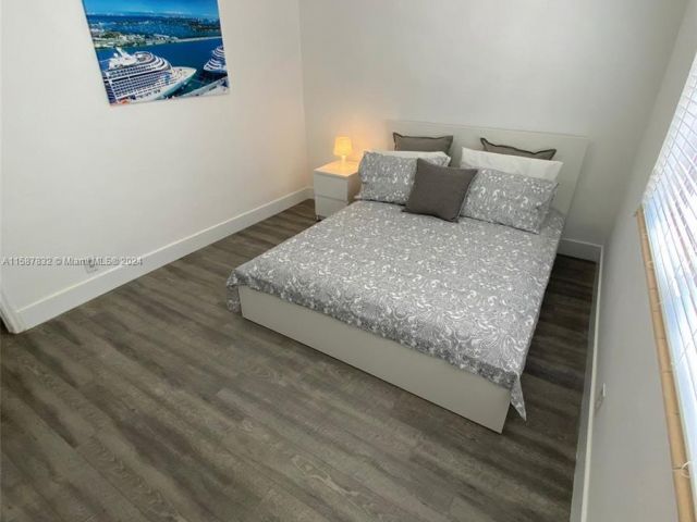 Продажа дома по адресу 321 NW 21st Ave - фото 5415090