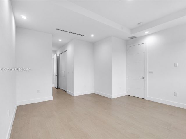 Продажа дома по адресу 6535 SW 26th St - фото 5422691