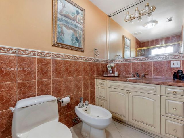 Продажа дома по адресу 8350 SW 41st Ter - фото 5437483