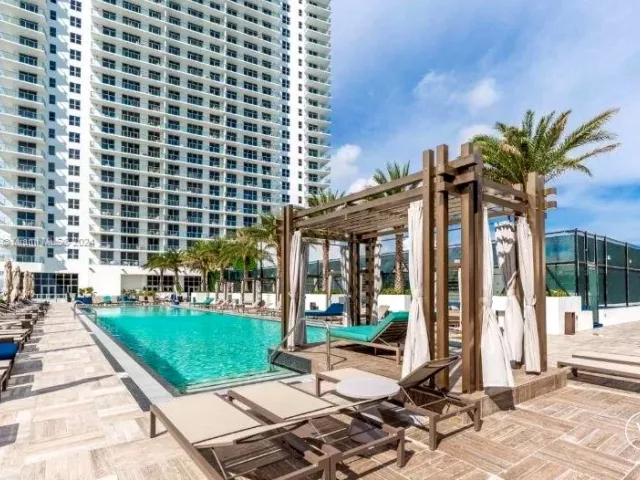 Продажа квартиры #R2407 - фото 5441940