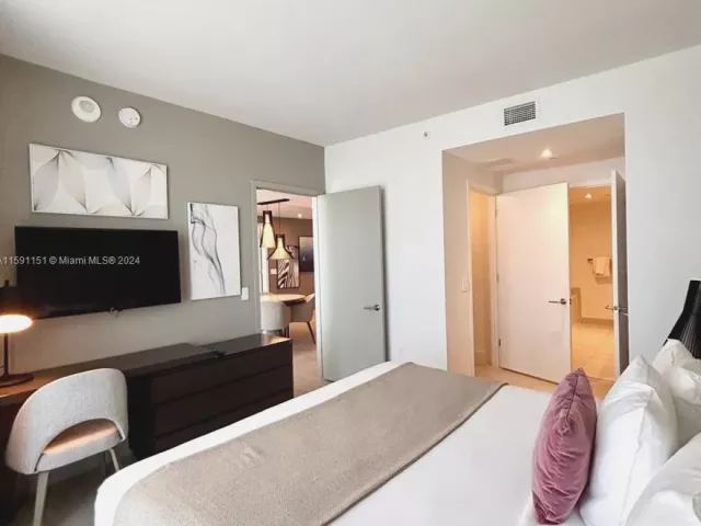 Продажа квартиры #R2407 - фото 5441928