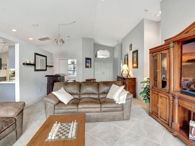 Продажа дома по адресу 5633 Aspen Ridge Circle - фото 5498972
