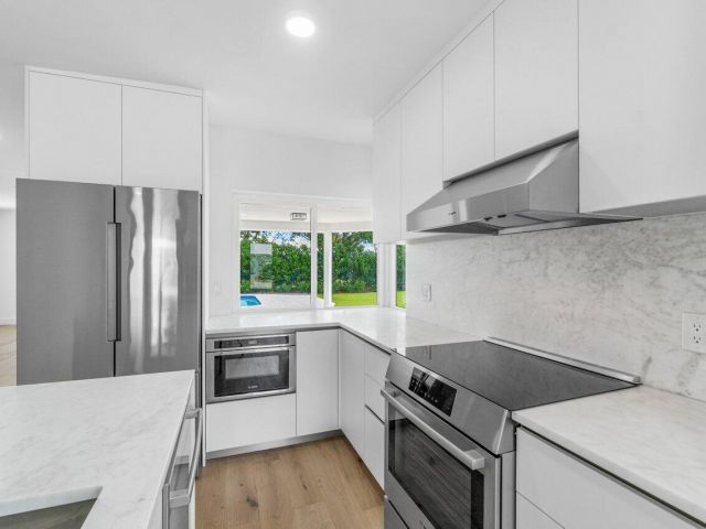 Продажа дома по адресу 994 Walnut Terrace - фото 5496705