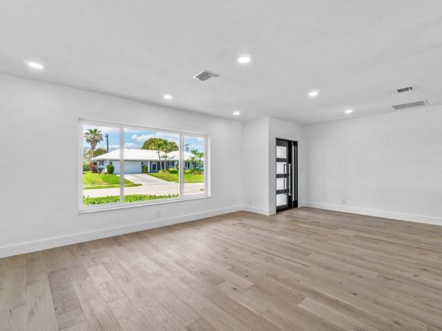 Продажа дома по адресу 994 Walnut Terrace - фото 5496711