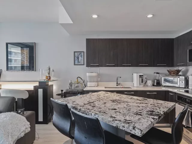 Продажа квартиры #3502 - фото 5456198