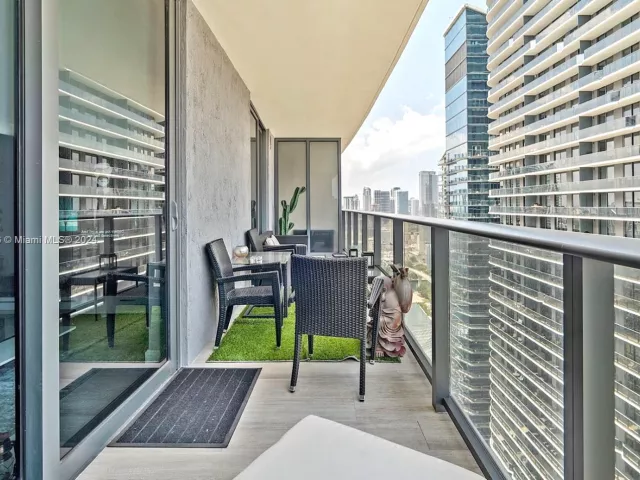 Продажа квартиры #3502 - фото 5456201