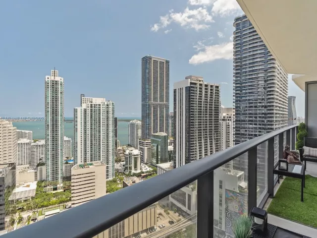 Продажа квартиры #3502 - фото 5456205