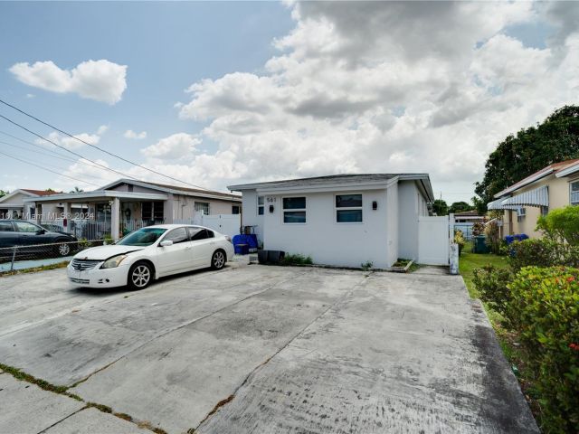 Продажа дома по адресу 561 NW 58th Ct - фото 5464737