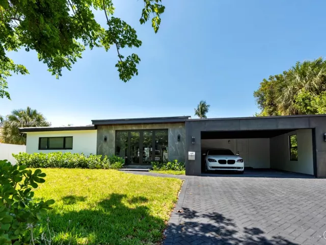 Продажа дома по адресу 2308 SE 18 St - фото 5465903