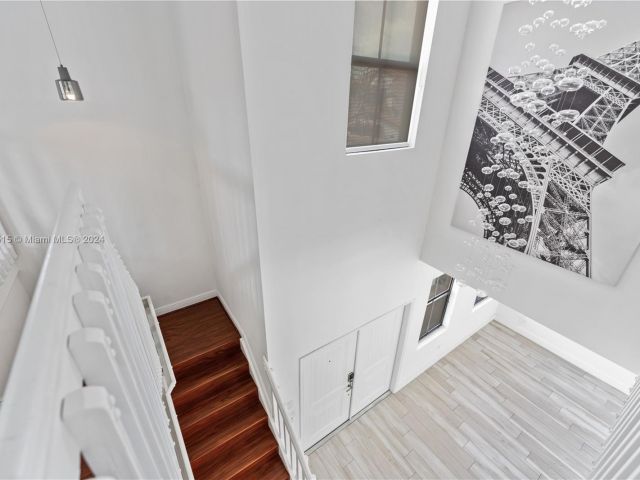 Продажа дома по адресу 9863 NW 8th Ter - фото 5480430