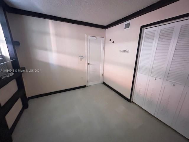 Продажа дома по адресу 2525 SW 29th Ave - фото 5474988