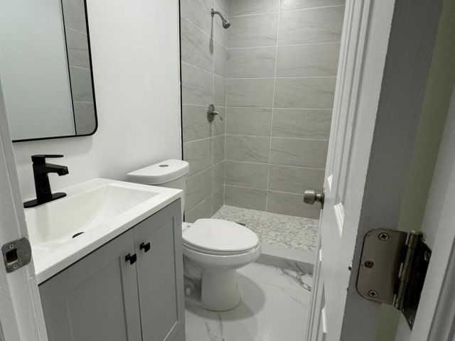 Продажа дома по адресу 224 SW 5th Ave - фото 5497326