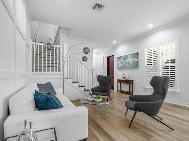 Продажа дома по адресу 248 E Boca Raton Road - фото 5504812