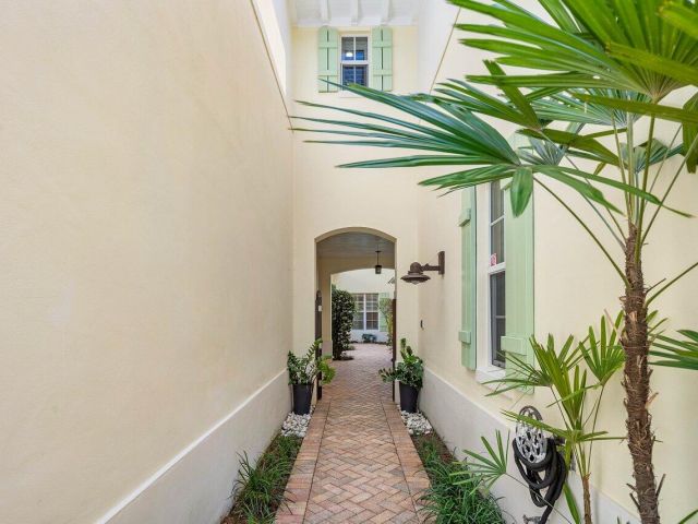 Продажа дома по адресу 248 E Boca Raton Road - фото 5504818