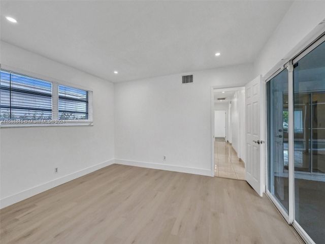 Продажа дома по адресу 5405 Mckinley St - фото 5482639