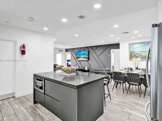 Дом в аренду по адресу 1206 Lincoln St - фото 5499458