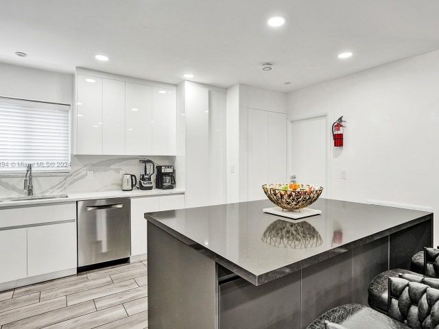 Дом в аренду по адресу 1206 Lincoln St - фото 5499459