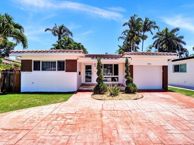 Дом в аренду по адресу 1206 Lincoln St - фото 5499467